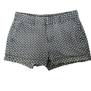 Gap ~ Chino shorts ~ size 4  ~ 5” inseam